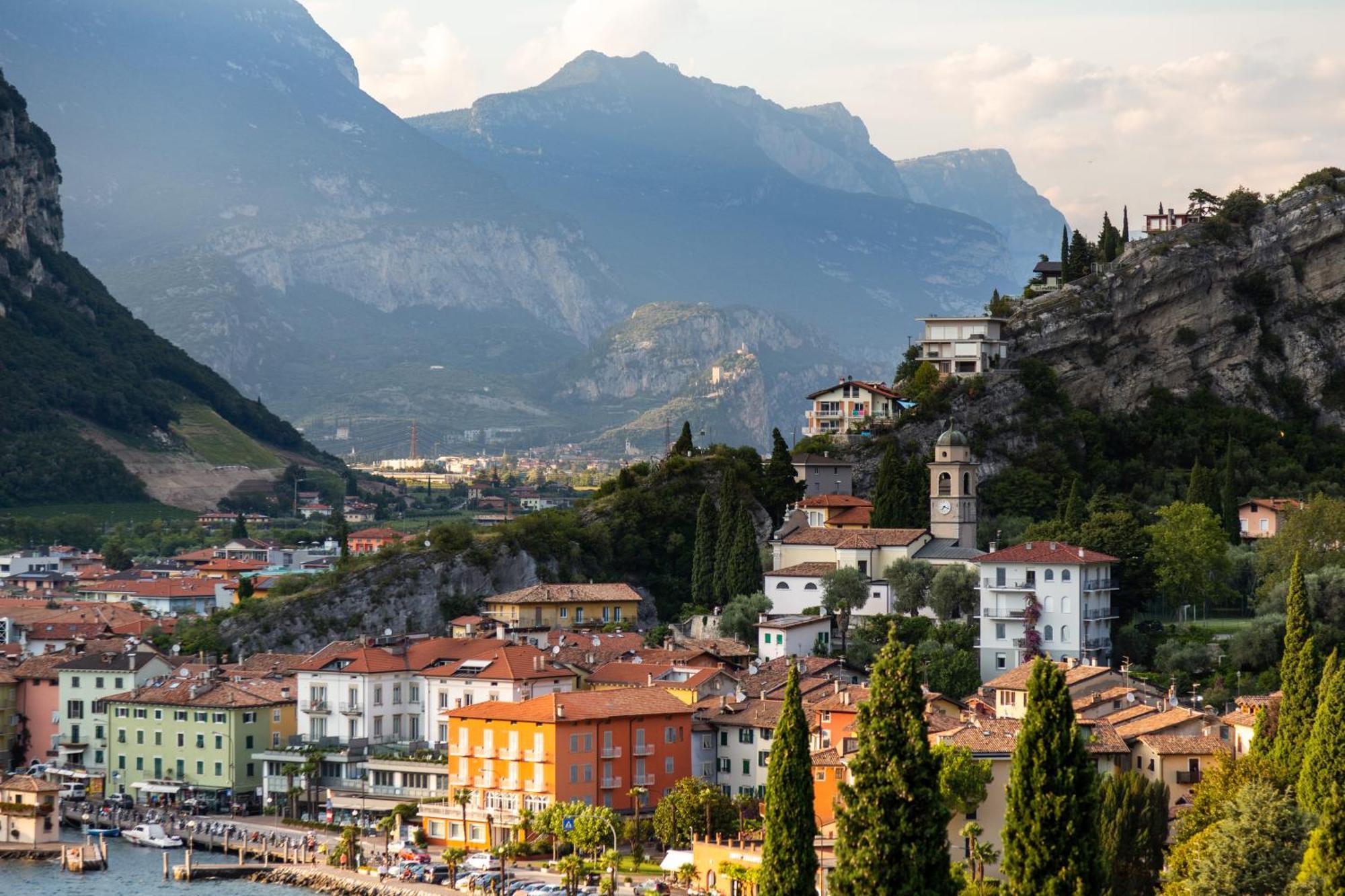 Vistalago Torbole Torbole Sul Garda Exterior foto