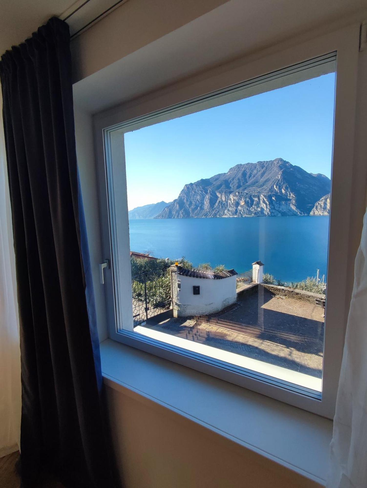Vistalago Torbole Torbole Sul Garda Exterior foto
